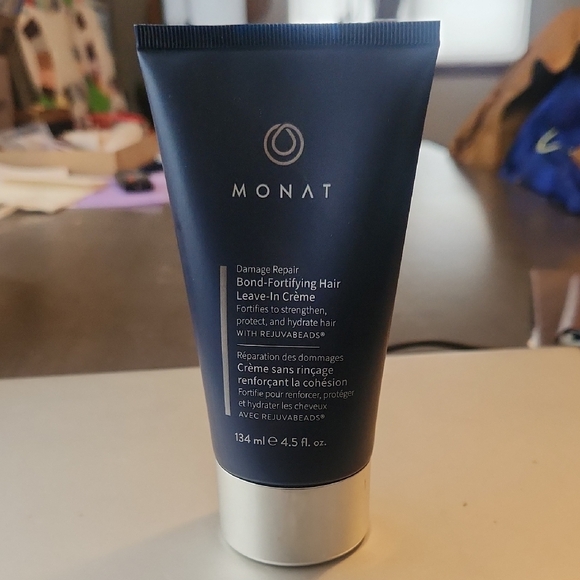 MONAT GLOBAL Other - Damage Repair Bond-Fortifying Hair Leave-In Crème